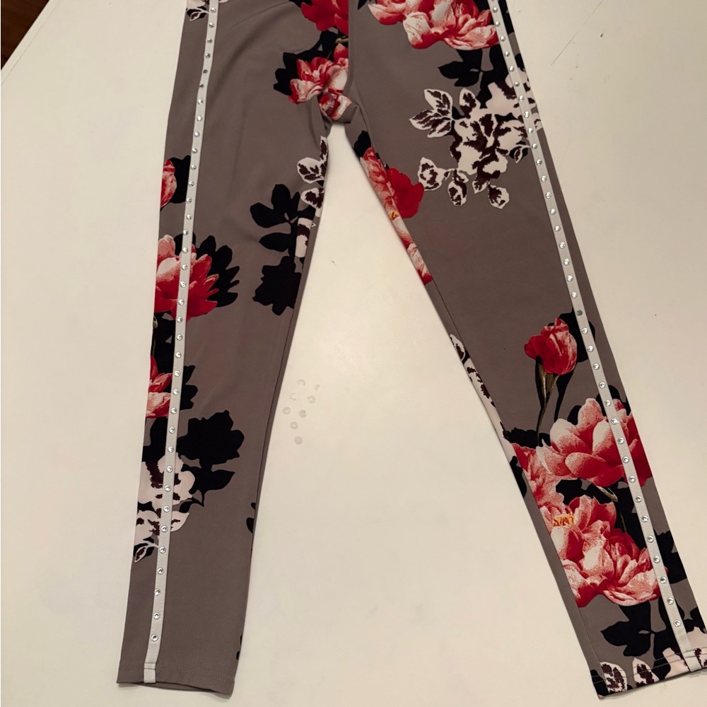 Floral Print Wonen’s  Leggings - Gray and Red